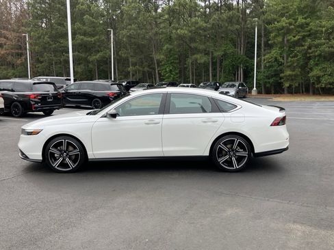 Used 2025 Honda Accord Sport image 7