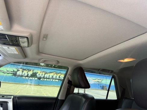 Used 2016 Toyota 4Runner Limited AWD/4WD image 31