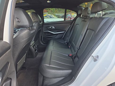 Used 2019 BMW 330i xDrive Sedan w/ Driving Assistance Package image 34