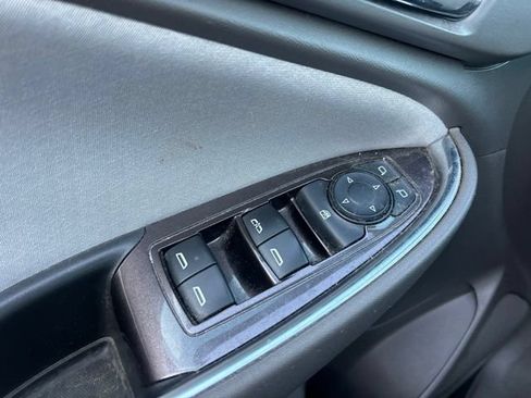 Used 2018 Chevrolet Malibu LT FWD image 14