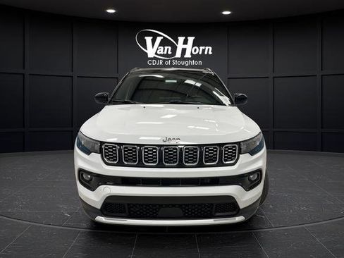 Used 2025 Jeep Compass Limited AWD/4WD image 2