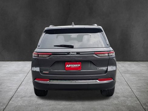 New 2026 Jeep Grand Cherokee Laredo RWD image 5
