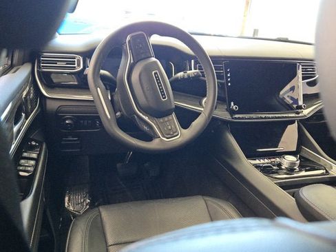Used 2022 Jeep Wagoneer Series II w/ Premium Group I AWD/4WD image 20