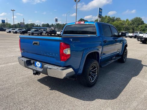 Used 2018 Toyota Tundra SR5 w/ SR5 Upgrade Package AWD/4WD image 6