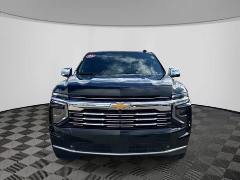 Used 2025 Chevrolet Tahoe Premier AWD/4WD image 2