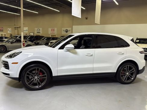 Used 2019 Porsche Cayenne AWD/4WD image 8