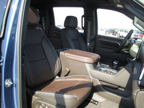 Used 2026 GMC Sierra 1500 Denali w/ Denali Reserve Package AWD/4WD image 25