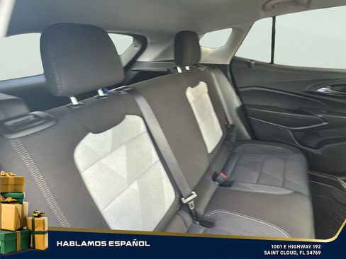 Used 2025 Chevrolet Trax LS w/ LS Convenience Package image 29