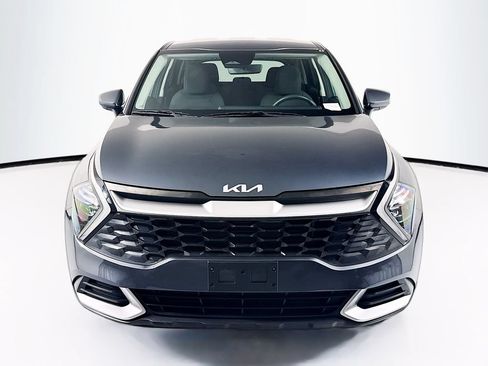 Used 2023 Kia Sportage LX FWD image 2