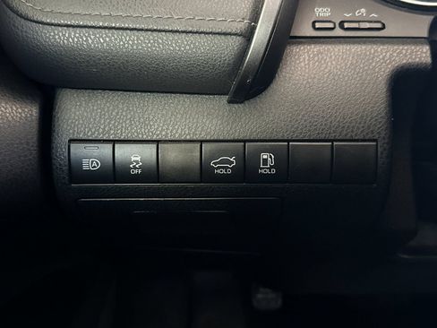 Used 2020 Toyota Camry SE FWD image 24