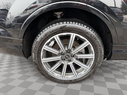 Used 2023 Audi Q7 2.0T Premium Plus w/ Premium Plus Package AWD/4WD image 14