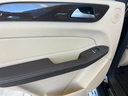 Used 2018 Mercedes-Benz GLE 350 image 32