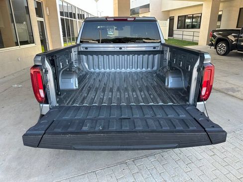 Used 2025 GMC Sierra 1500 SLT RWD image 31
