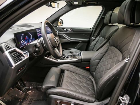 Used 2024 BMW X5 xDrive40i w/ M Sport Package AWD/4WD image 19