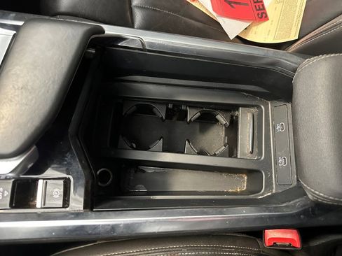 Used 2021 Audi e-tron Premium w/ Convenience Plus Package image 23