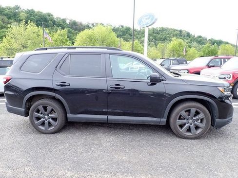Used 2023 Honda Pilot Sport image 7