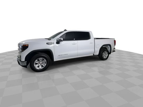 Used 2025 GMC Sierra 1500 SLE image 4