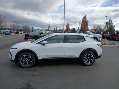 New 2026 Chevrolet Equinox EV LT w/ Comfort Package image 14