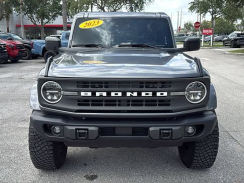 Used 2023 Ford Bronco Black Diamond w/ Sasquatch Package AWD/4WD image 2