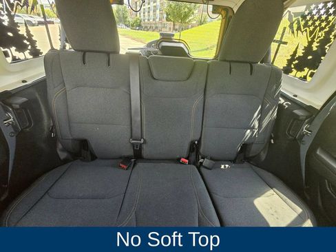 Used 2024 Jeep Wrangler Unlimited Sport AWD/4WD image 15