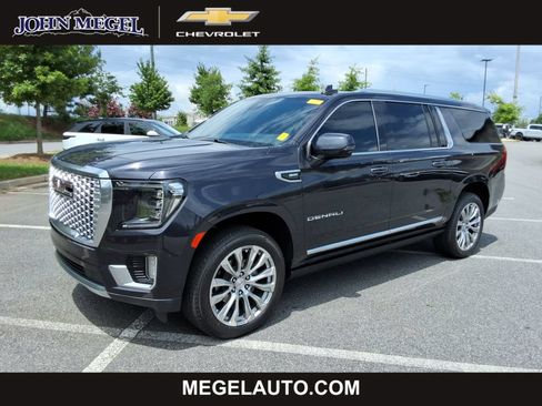 Used 2024 GMC Yukon XL Denali w/ Advanced Technology Package AWD/4WD image 1