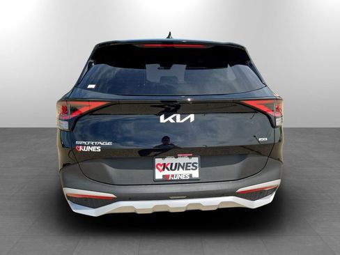 Used 2025 Kia Sportage LX AWD/4WD image 8