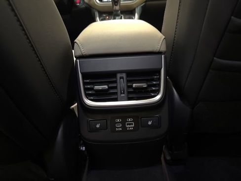 Certified 2025 Subaru Outback Limited image 30