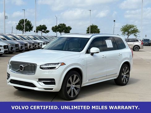 Certified 2024 Volvo XC90 T8 Plus w/ Protection Package AWD/4WD image 4