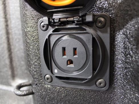 New 2026 GMC Sierra 1500 SLE image 15