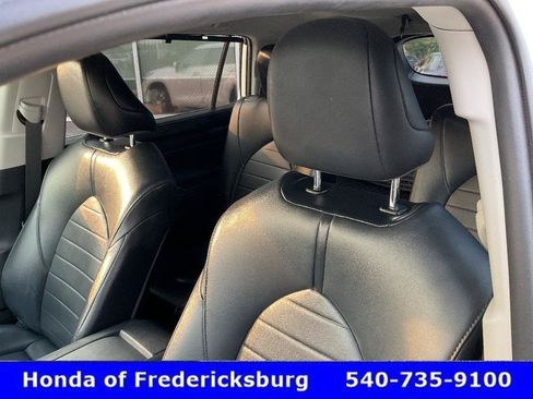 Used 2021 Toyota Highlander XLE AWD/4WD image 27