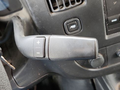 Used 2012 Chevrolet Express 2500 image 14