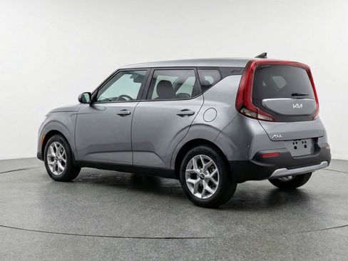 Used 2025 Kia Soul LX w/ LX Technology Package FWD image 6