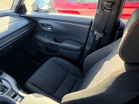 Used 2023 Honda HR-V Sport image 18