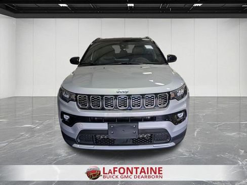 Used 2025 Jeep Compass Limited AWD/4WD image 8
