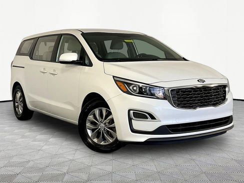 Used 2020 Kia Sedona L FWD image 3