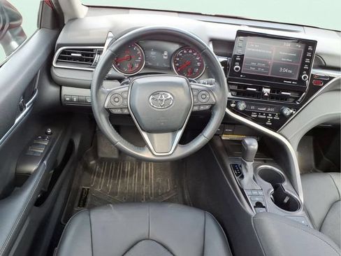 Used 2021 Toyota Camry XSE FWD image 17