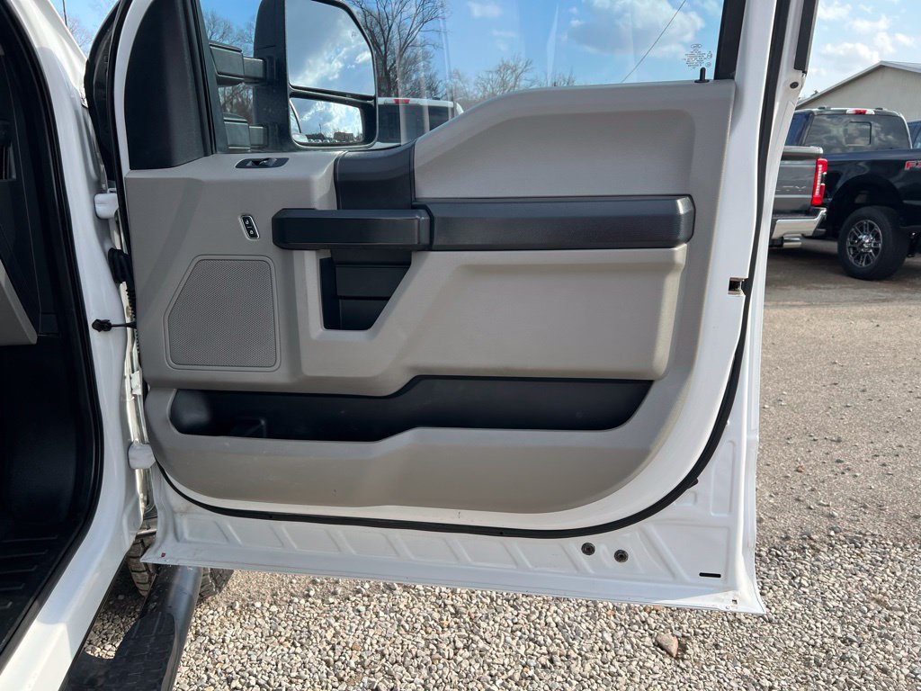 Used 2020 Ford F350 XL w/ Power Equipment Group AWD/4WD image 19