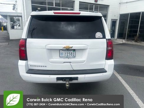 Used 2017 Chevrolet Suburban LT image 6