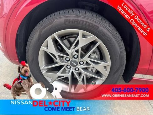 Used 2025 Genesis GV70 2.5T AWD/4WD image 9