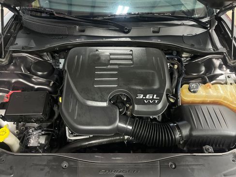 Used 2016 Dodge Charger SXT w/ AWD Plus Group image 20