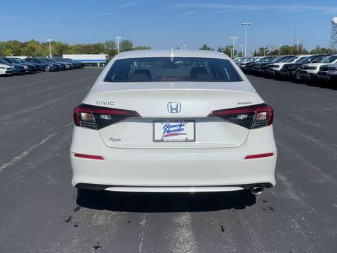 Used 2025 Honda Civic Sport image 8