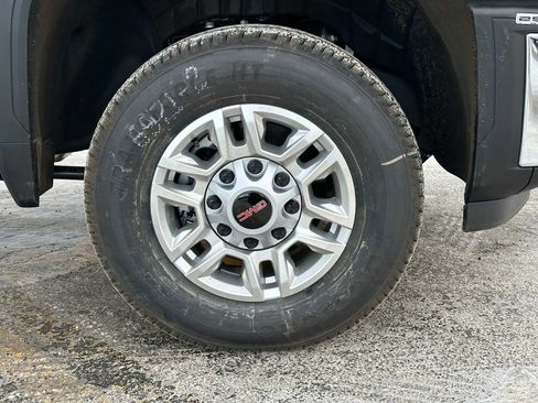 New 2026 GMC Sierra 2500 SLE w/ SLE Convenience Package image 9