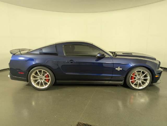 Used 2011 Ford Mustang Shelby GT500 RWD image 9