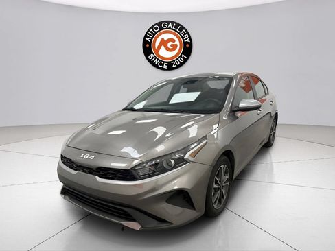 Used 2023 Kia Forte LXS FWD image 8