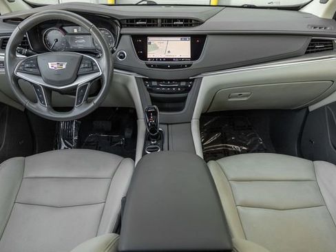 Used 2021 Cadillac XT5 Premium Luxury image 7