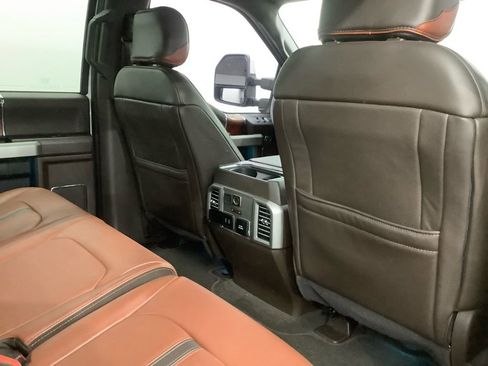 Used 2018 Ford F250 King Ranch w/ Chrome Package image 34