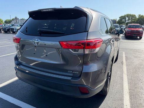 Used 2018 Toyota Highlander SE w/ Protection Package #3 AWD/4WD image 5