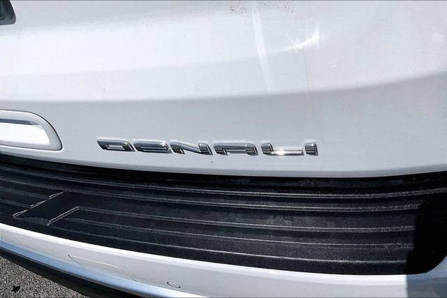 Used 2024 GMC Yukon Denali w/ Advanced Technology Package AWD/4WD image 24