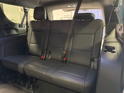 Used 2022 Chevrolet Suburban LT w/ Luxury Package AWD/4WD image 45