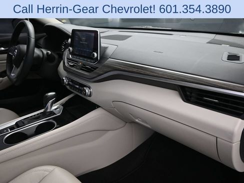 Used 2021 Nissan Altima 2.5 SL FWD image 24